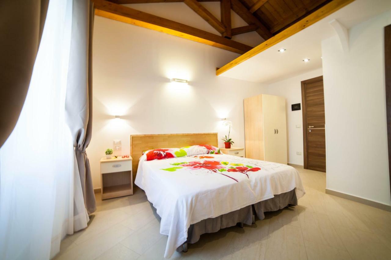 פאלרנה B&B Villa Marsico מראה חיצוני תמונה